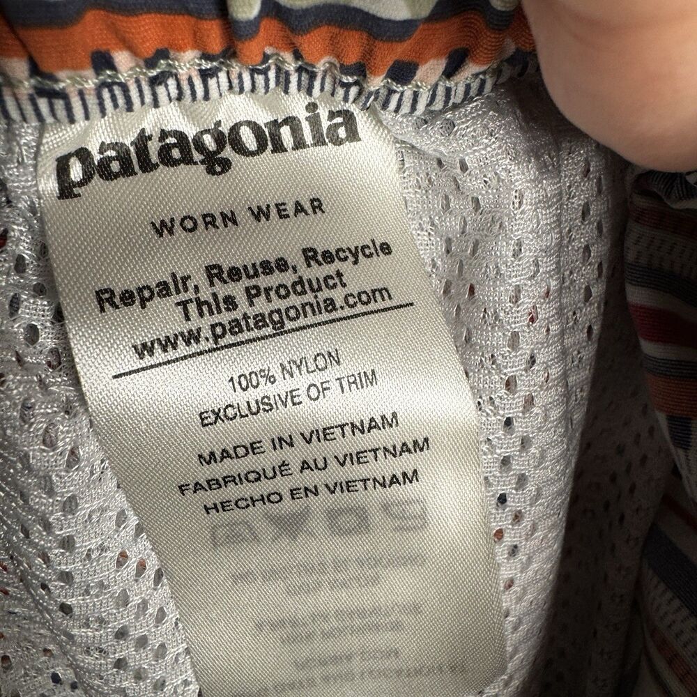 Patagonia Women's Barely Baggies Shorts Size S Multicolor Aztec Gorpcore Outdoor - Picture 6 of 7